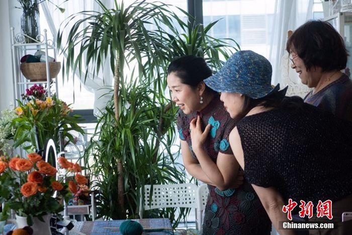 大妈淘宝直播织毛衣半年卖1000万60、70后走上新就业风口