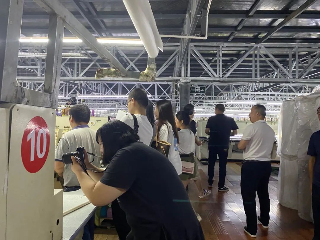 仪陇媒体记者,新闻记者体验农村生活