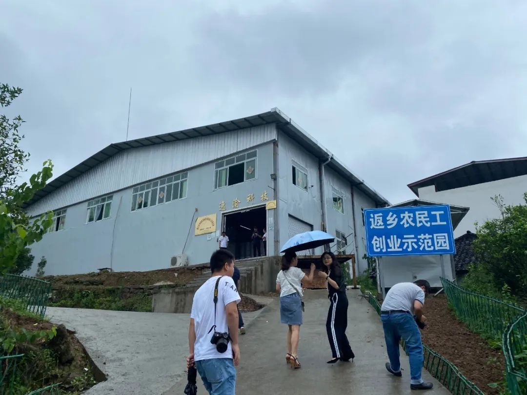 仪陇媒体记者,新闻记者体验农村生活