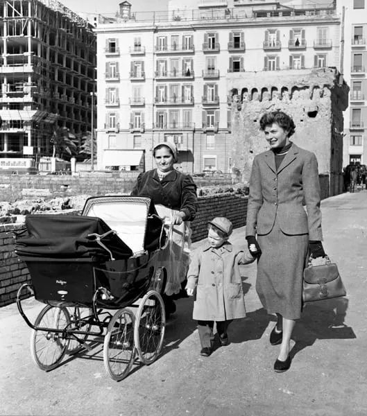 DIOR改拍电影了？丛林裸男、性感人鱼....原来奢侈品是这样诞生的...