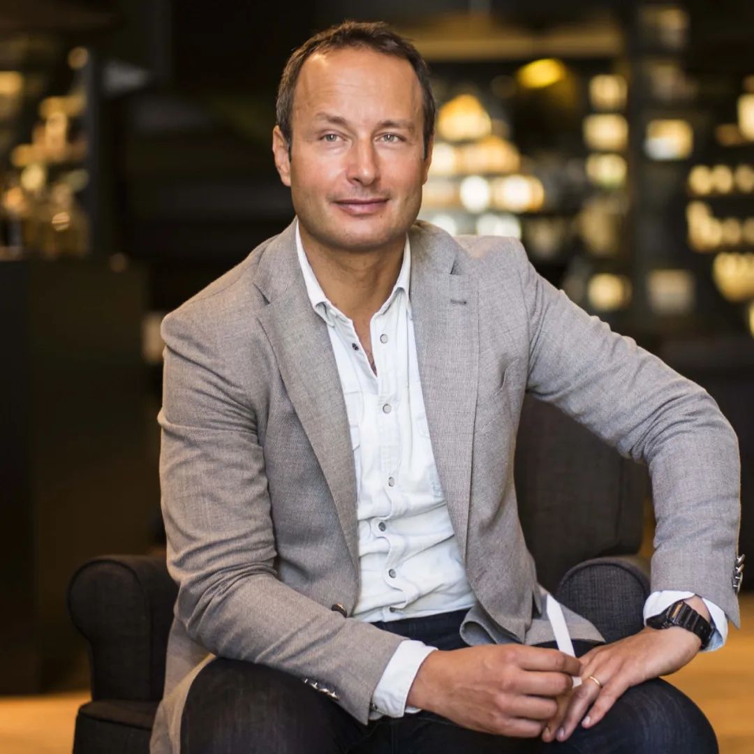 如何穿出优雅又时尚的感觉,如何把基本款衣服穿出优雅气质