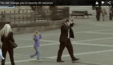 7岁女儿一到周五就喊“肚子疼”，父母送医检查后，医生怒斥道：你们离婚吧