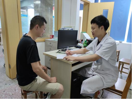 家有男娃！趁暑假给他的包皮解除“束缚”