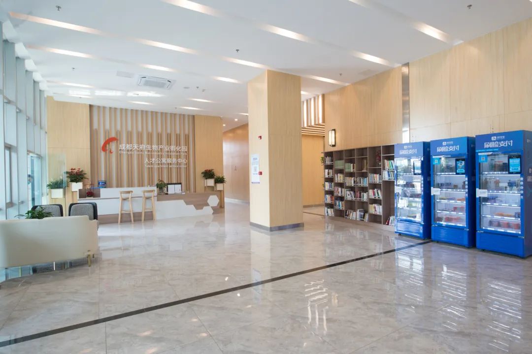 酒店式公寓拎包入住,包吃住酒店式公寓