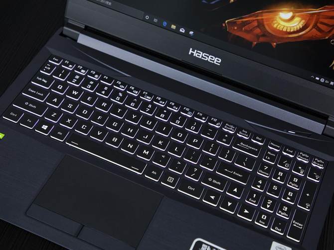 硬核机甲风,神舟战神z8-b4电竞版游戏测评