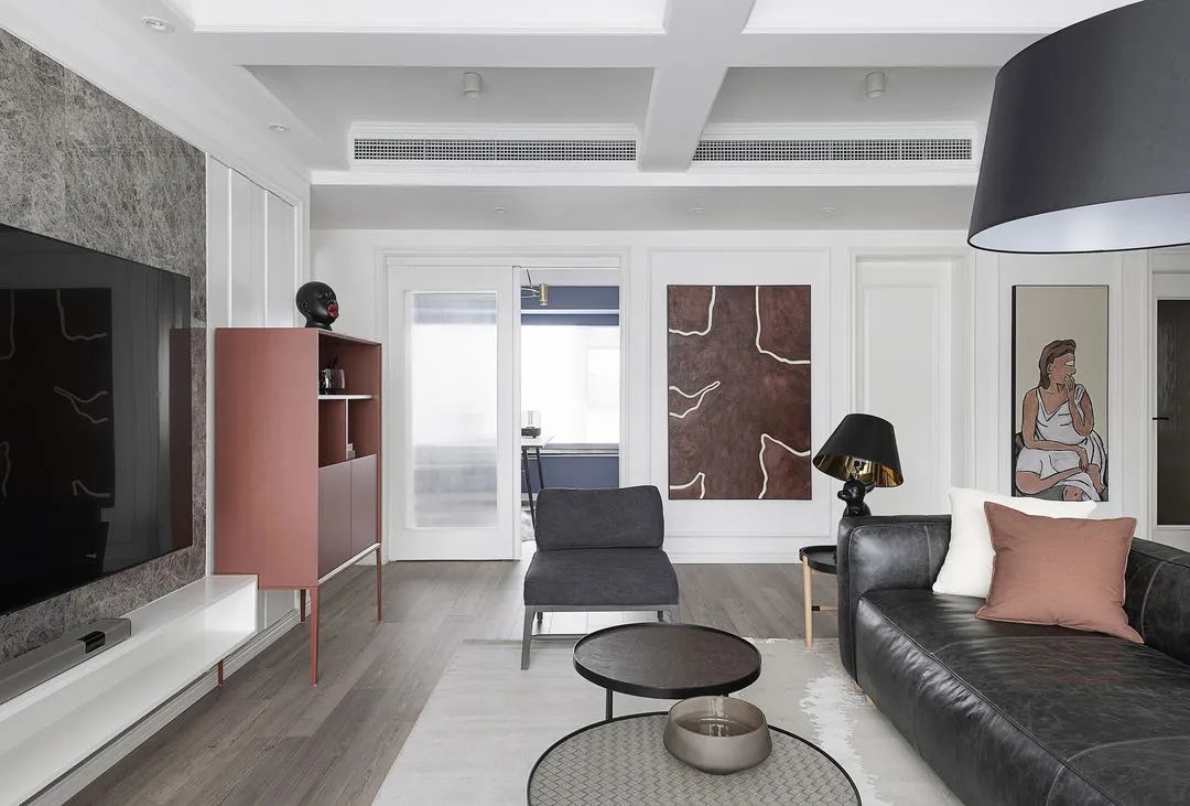 90后现代轻奢风的家,90后现代风格的家