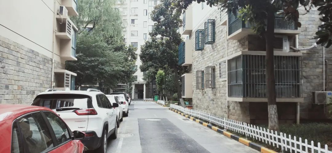 涨幅低、环境一般，南京这个地铁口小区成交却“意外”火热