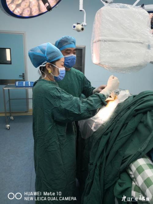 抗洪战士出院归队,抗洪一线工作人员慰问