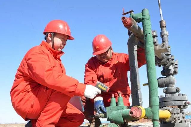 油水井方位角,深水井怎么接水管