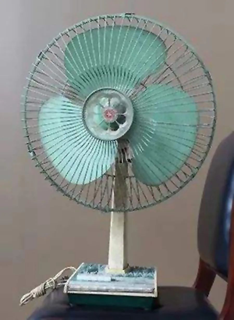 柳州饭店银柳月饼宣传单矢量图,柳州银柳食品有限公司银柳月饼