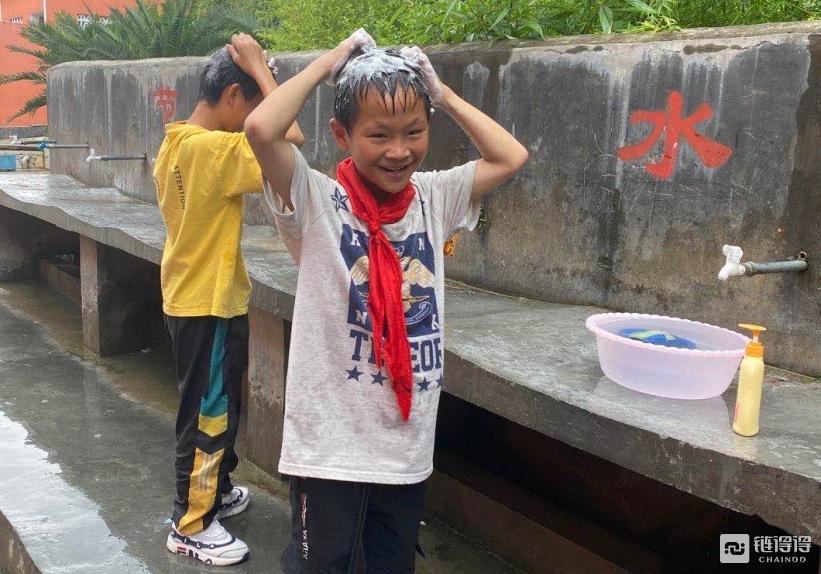 阿拉丁欲望：云南用户为家乡捐赠“小浴室”，火币帮她实现了