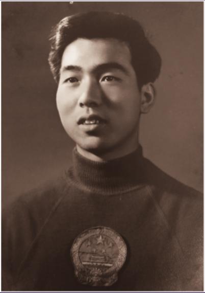 张燮林邓亚萍秀球技视频,乒乓名将张燮林简介