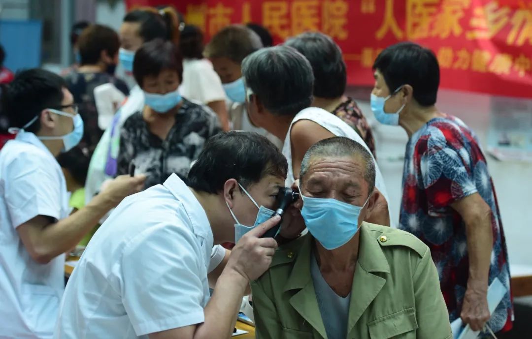 回馈老乡下乡义诊,义诊回报桑梓