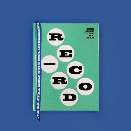 开学买好多本子,开学买个书包