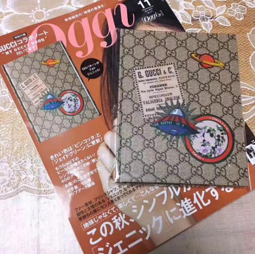 开学买好多本子,开学买个书包