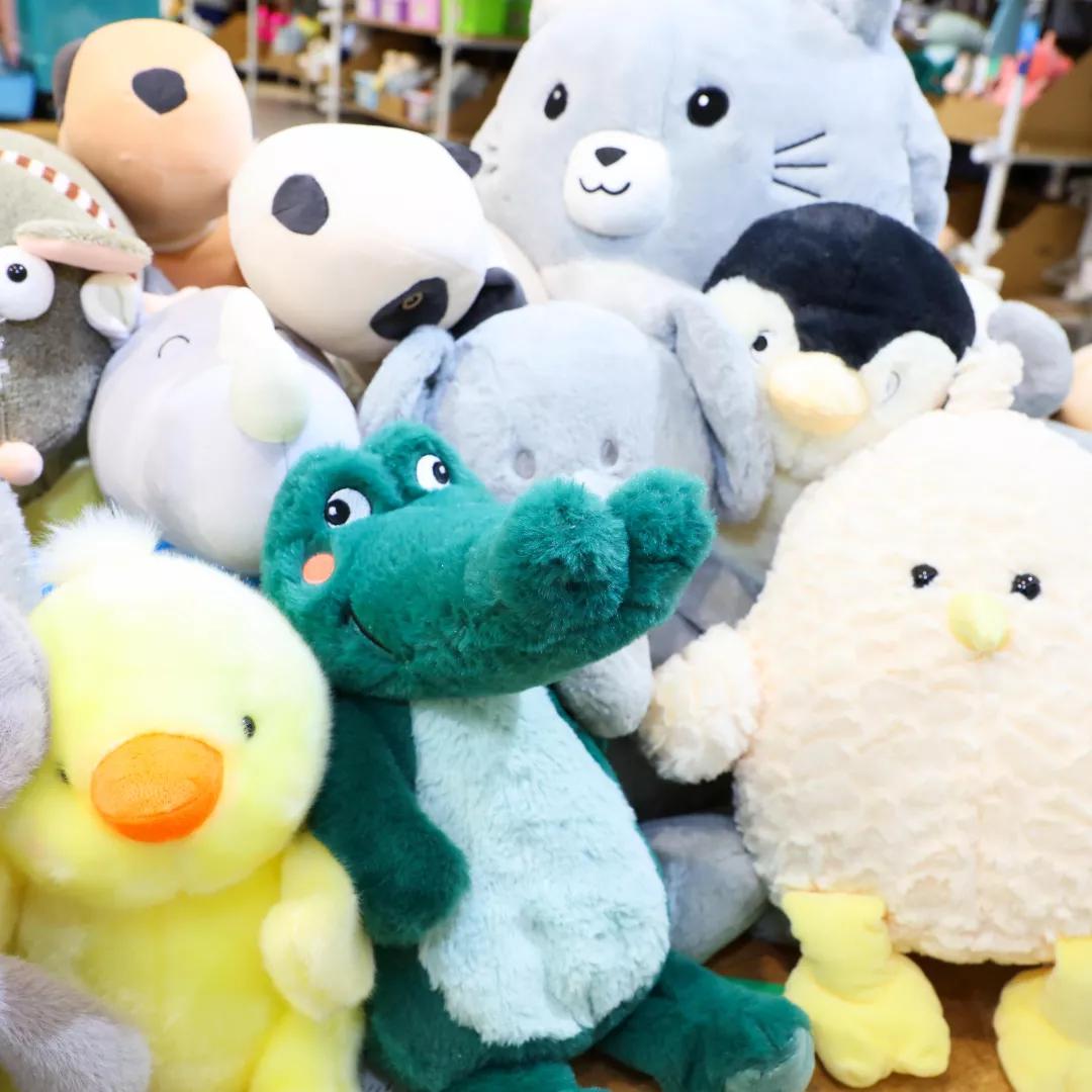 火爆魔都的荟品仓登陆松江！Nike、阿迪…全场一折起！2000个拉杆箱1元领