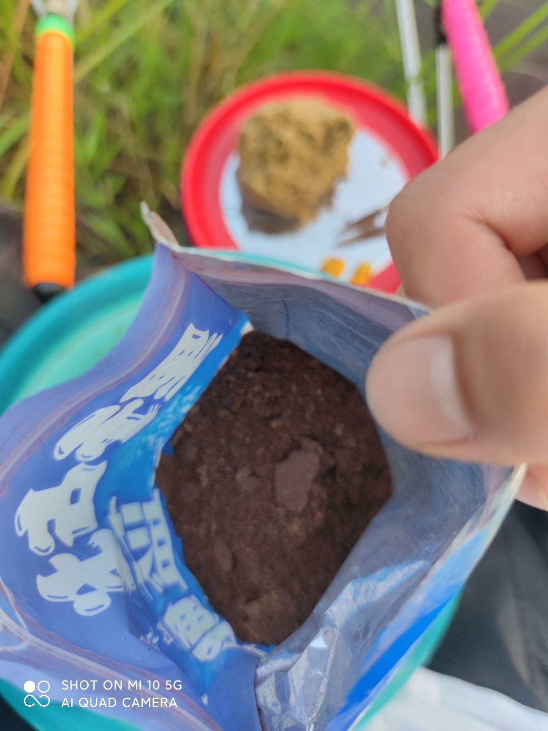 水底暗草多怎么解决,水底暗草多如何垂钓