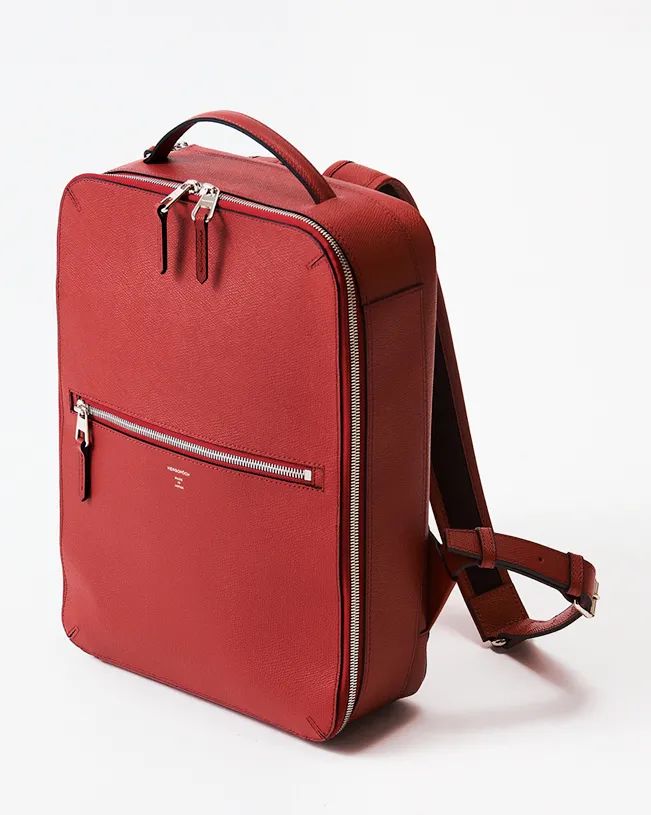 不只是实用，双肩包更要“玩出彩”