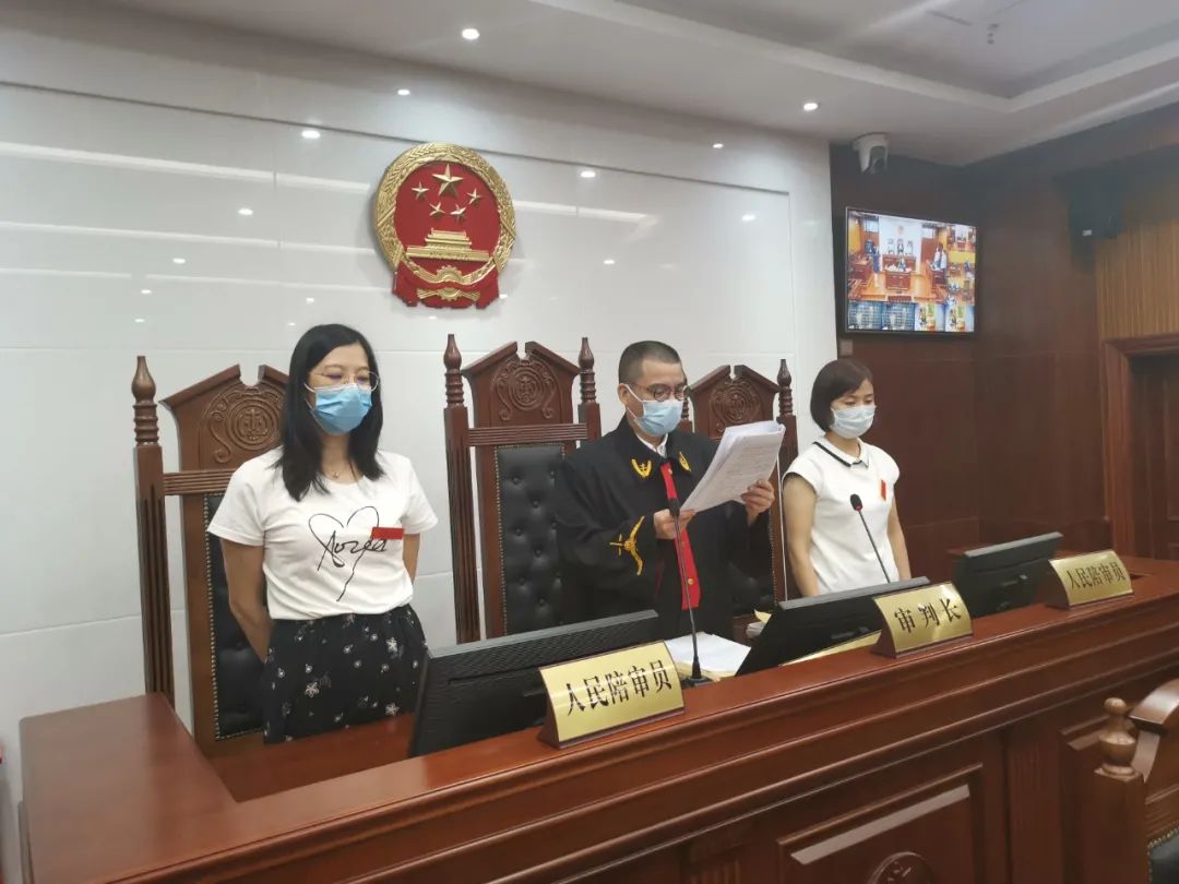 【普法剧场】半年“搬走”30多万！厦门惊现“保姆大盗”，法官说.......
