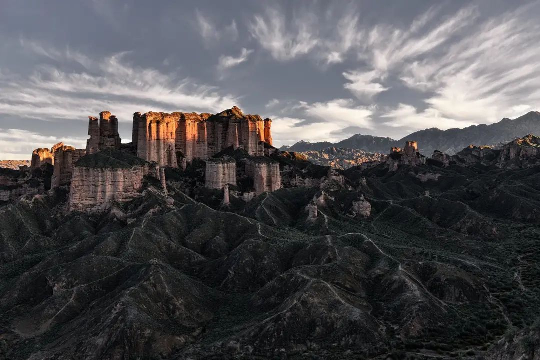 跨越千山万水只为遇见你歌曲,跨越千山万水只为追寻