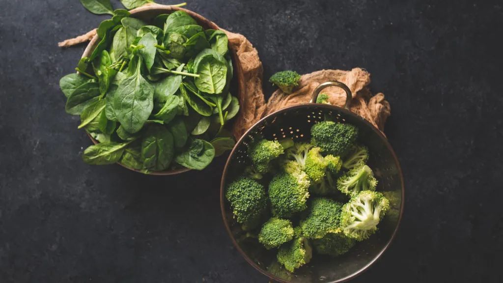 20岁脱发秃头能恢复吗,健身真的会脱发秃头吗