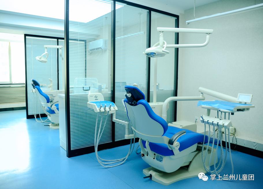 这个周末一起去看电影怎么样,这个周末要一起去游乐园吗