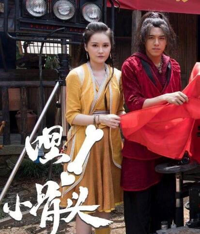 赵本山双眼皮,赵本山女儿素颜直播曝光真实颜值