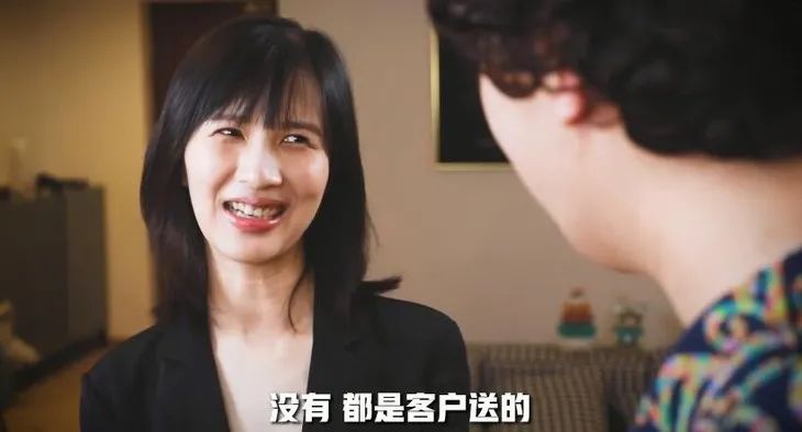 papi酱第一次参加网红节视频,papi酱复工视频