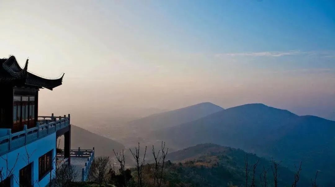 穹窿山有哪些特点,穹窿山凭什么被誉为天下第一