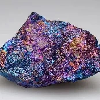 为什么宝石是五颜六色的,宝石为什么五光十色