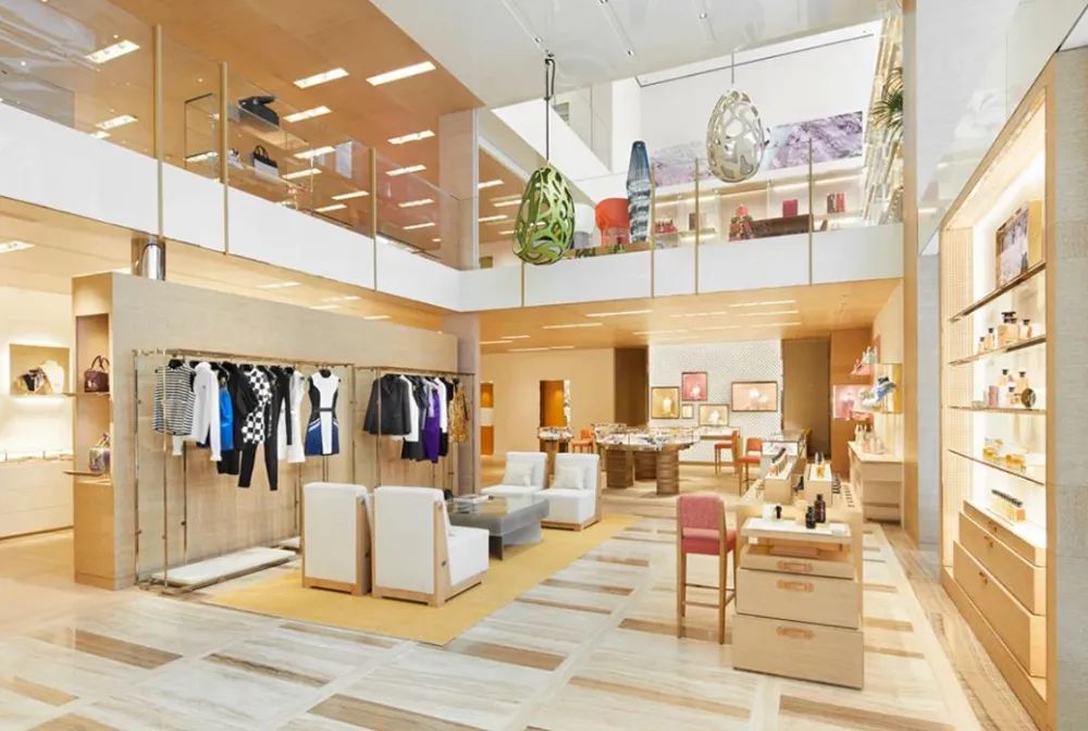 当季流行的lv或者gucci的包包,lvburberry实体店