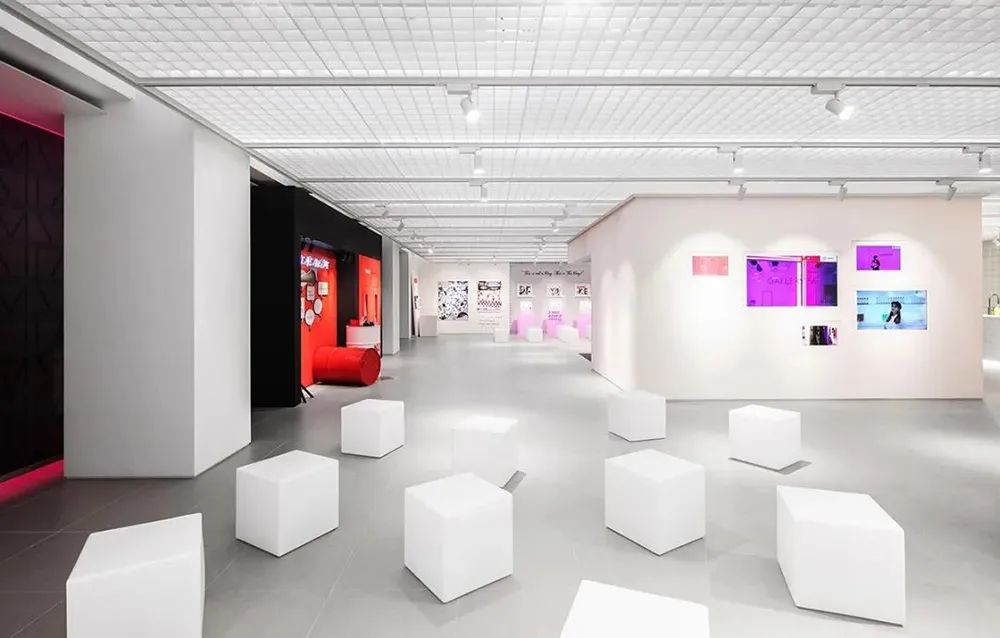 当季流行的lv或者gucci的包包,lvburberry实体店