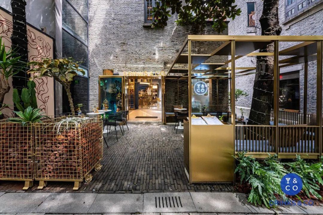 所有的酒都接受“外带”|这里是可以逛的酒吧，也是可以玩的零售店