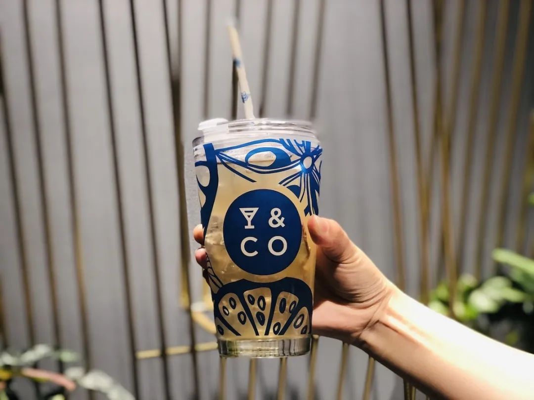所有的酒都接受“外带”|这里是可以逛的酒吧，也是可以玩的零售店