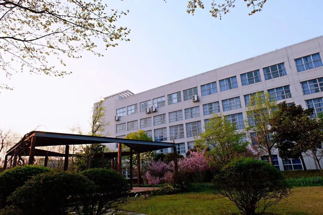 上海第二工业大学最新宣传,上海市第二工业大学60周年校庆