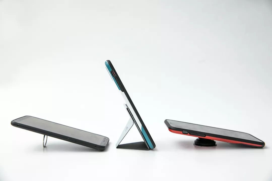 这个中国团队做了款手机支架，在外网7天卖了25万美元