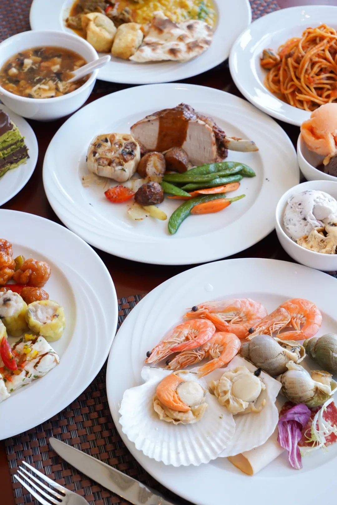 听说没解禁的你们在等上海大促，大波的酒店美食，这就来了