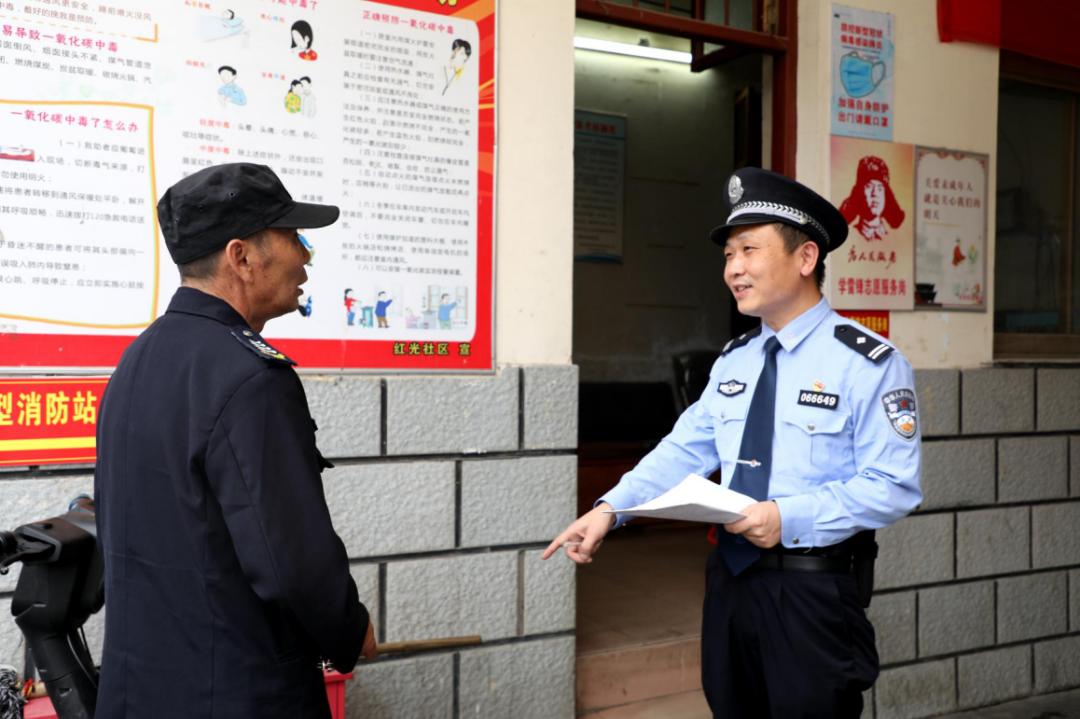 人物|“老方”的第19个国庆节