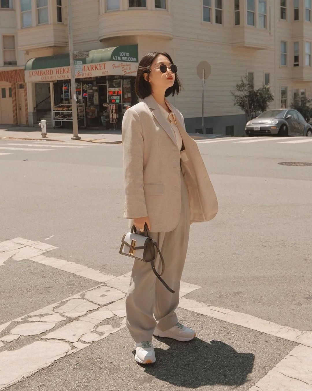 梨形身材亚裔穿搭,身材娇小怎样穿出高端大气上档次