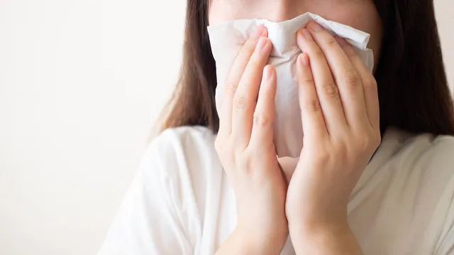 鼻子痒流鼻涕鼻塞鼻疼是怎么回事,鼻子流鼻涕鼻塞怎样快速解决