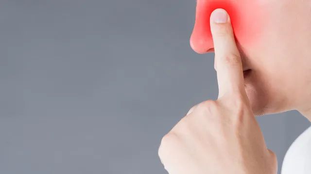 鼻子痒流鼻涕鼻塞鼻疼是怎么回事,鼻子流鼻涕鼻塞怎样快速解决