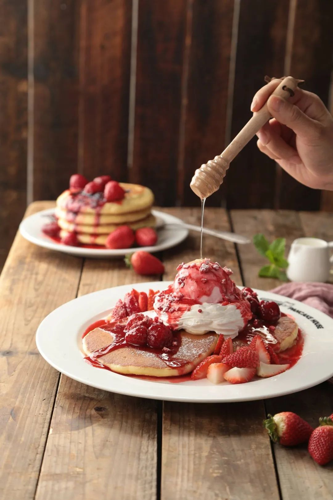 屯里新开finedining，王府花园下午茶，老牌合资酒店新开烘焙坊……本周的贴秋膘指南有点高级（内含福利）|一周好吃