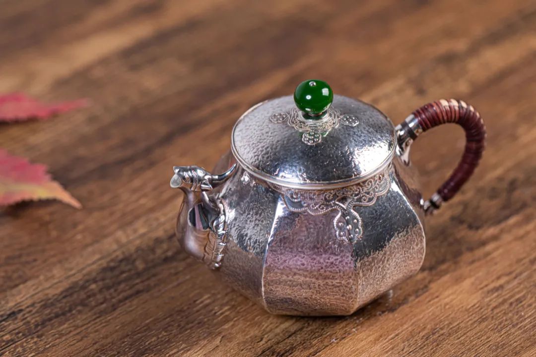 纯银嵌金荷花银壶纯手工泡茶银壶,纯银复古银壶