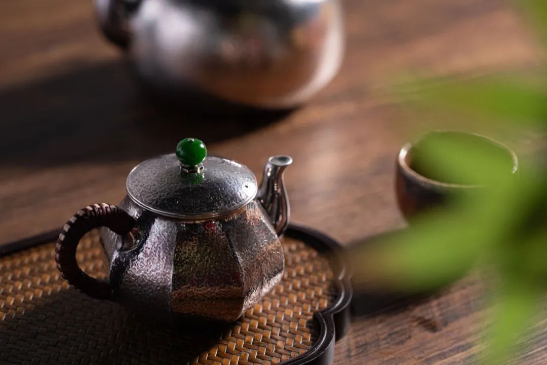 纯银嵌金荷花银壶纯手工泡茶银壶,纯银复古银壶