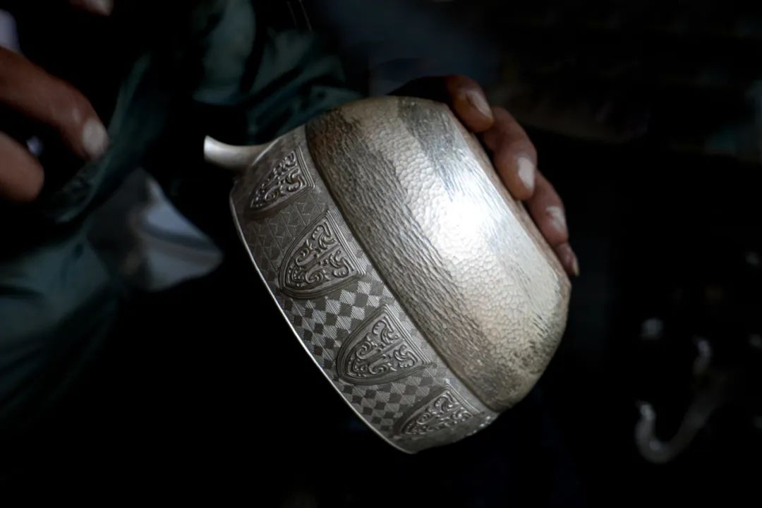 纯银嵌金荷花银壶纯手工泡茶银壶,纯银复古银壶