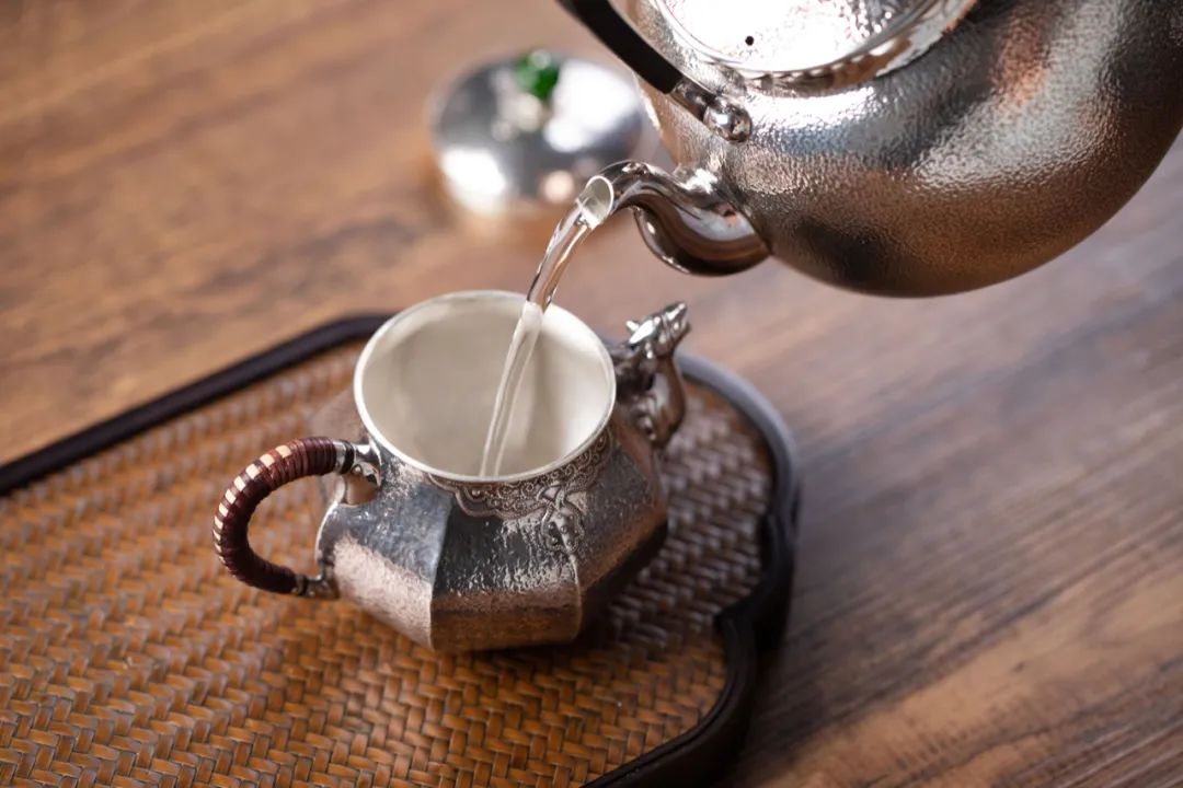 纯银嵌金荷花银壶纯手工泡茶银壶,纯银复古银壶