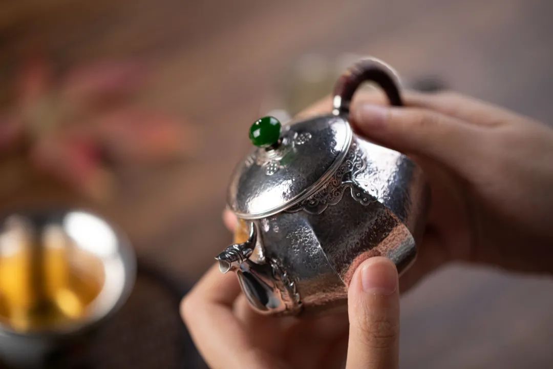 纯银嵌金荷花银壶纯手工泡茶银壶,纯银复古银壶
