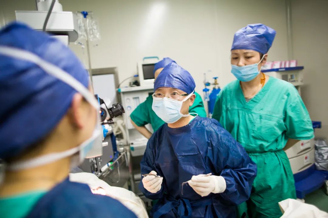 【全面小康•*战统**心声】用医者仁心，做光明使者