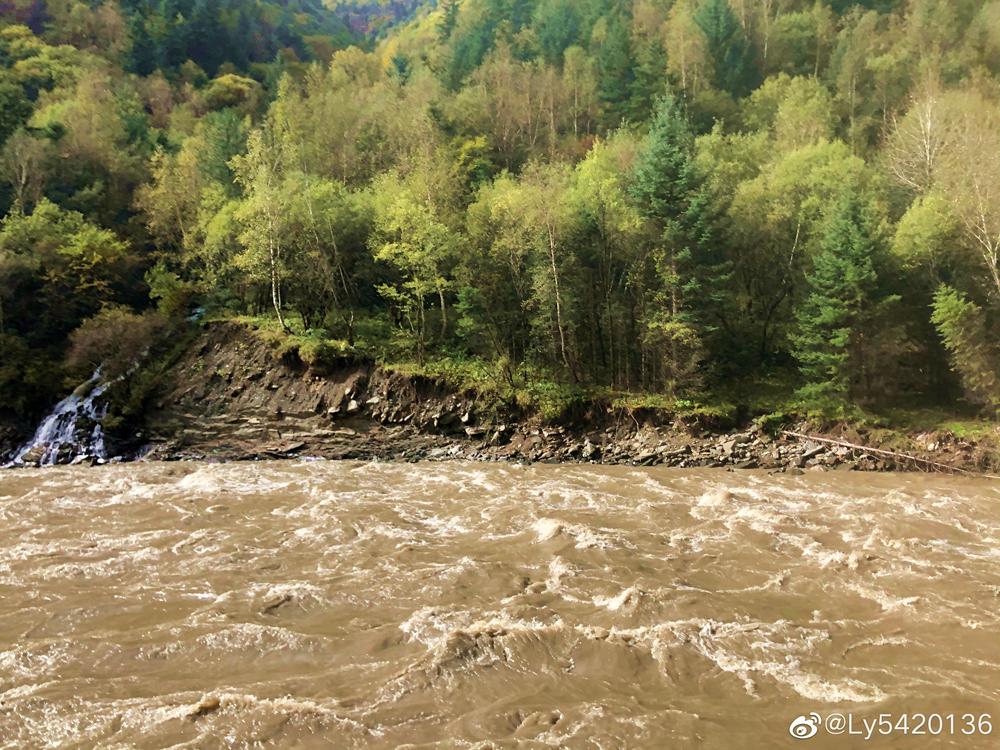 “云上高速”来了！成都5.5小时飙拢青海，沿线一大波“神仙”景点，每站都是大美风光片