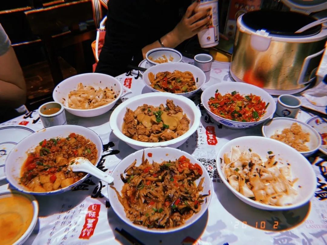 问了21个人，他们为什么N刷长沙